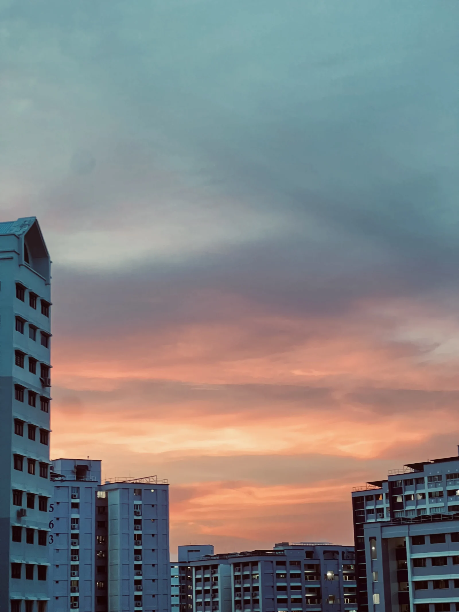 Home HDB flats in Hougang at sunset, photo by Vincent Chow, District 19 property agent